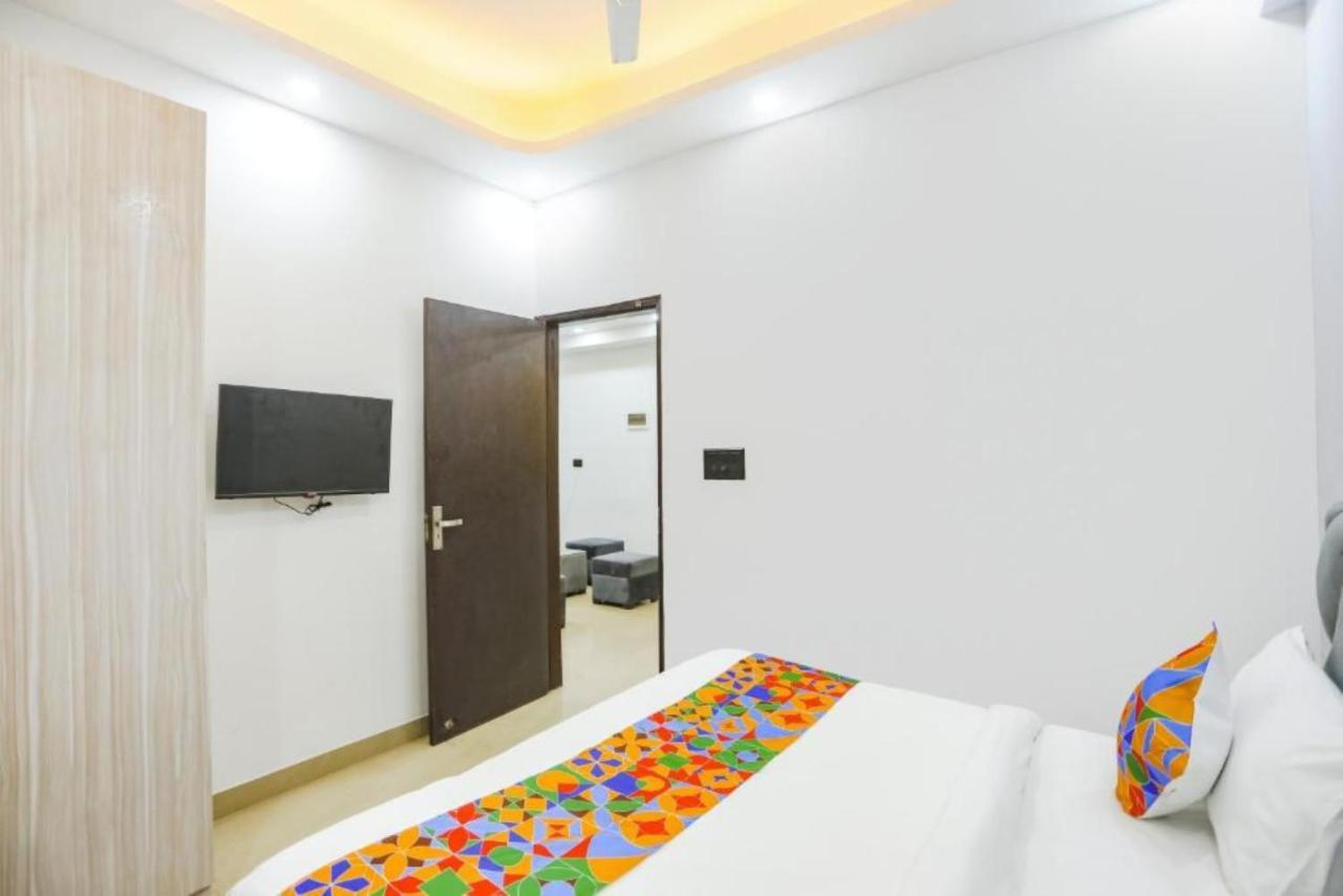 Hotel The Rasa At Vasundhara Ghaziabad Esterno foto