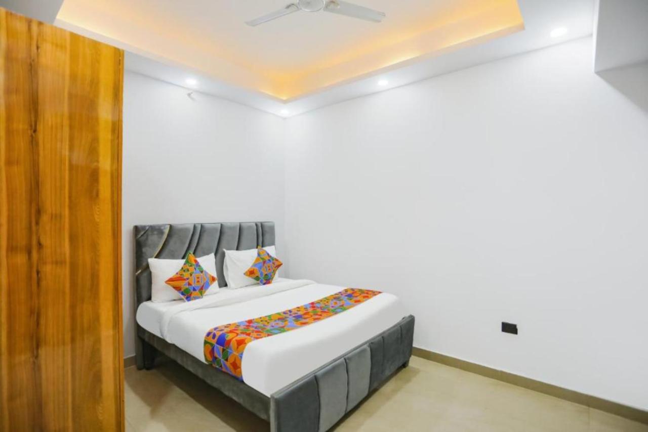 Hotel The Rasa At Vasundhara Ghaziabad Esterno foto