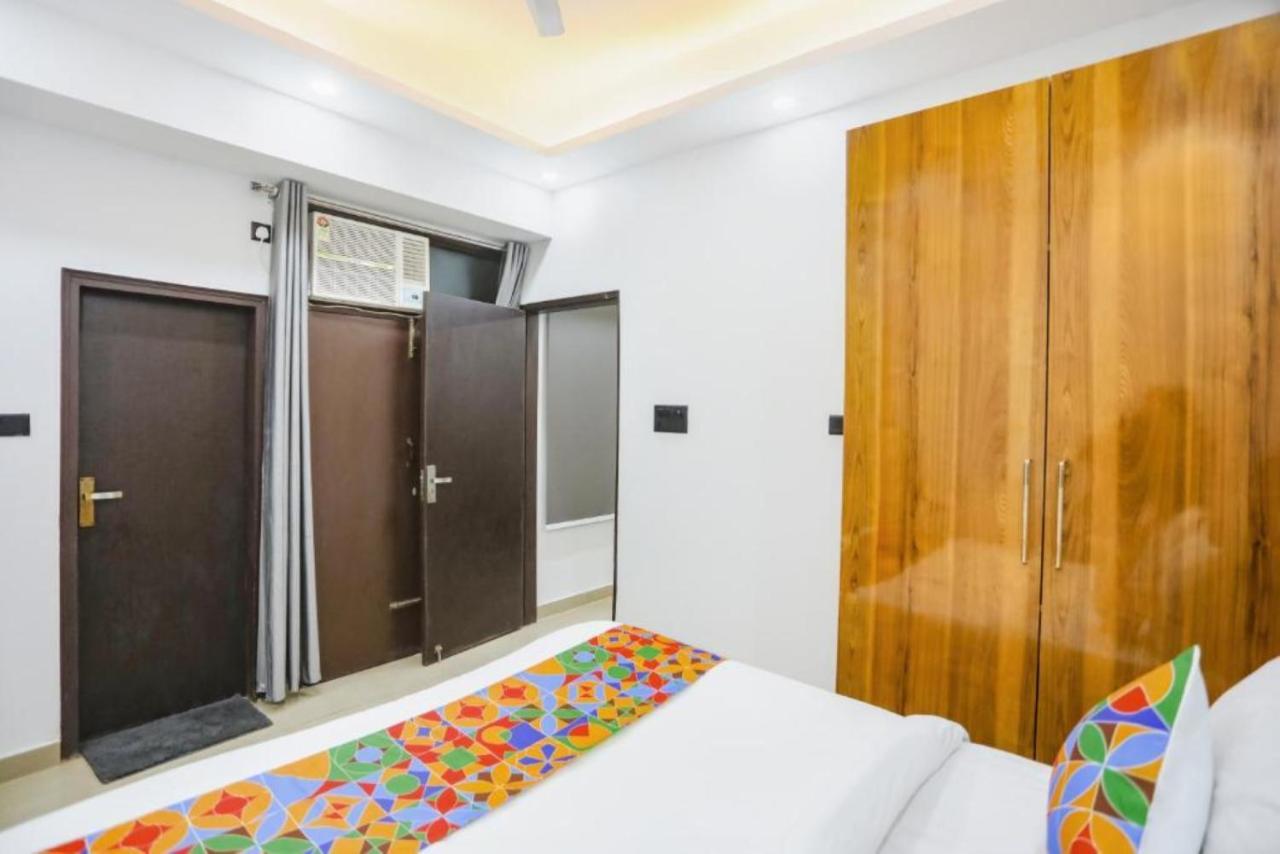 Hotel The Rasa At Vasundhara Ghaziabad Esterno foto